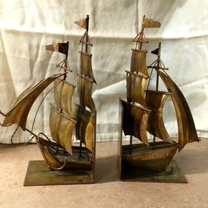 Metal Antique Ship Book End